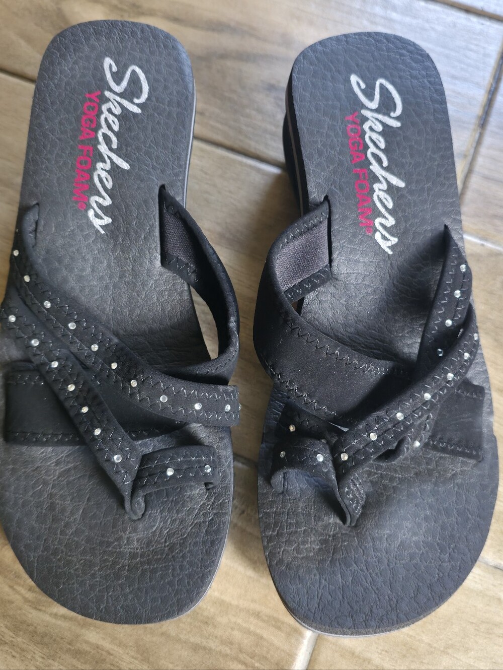Skechers Yoga Foam Toe Ring Wedge Sandals Black Rhinestone Comfort Y2K Size 8 - Picture 7 of 15